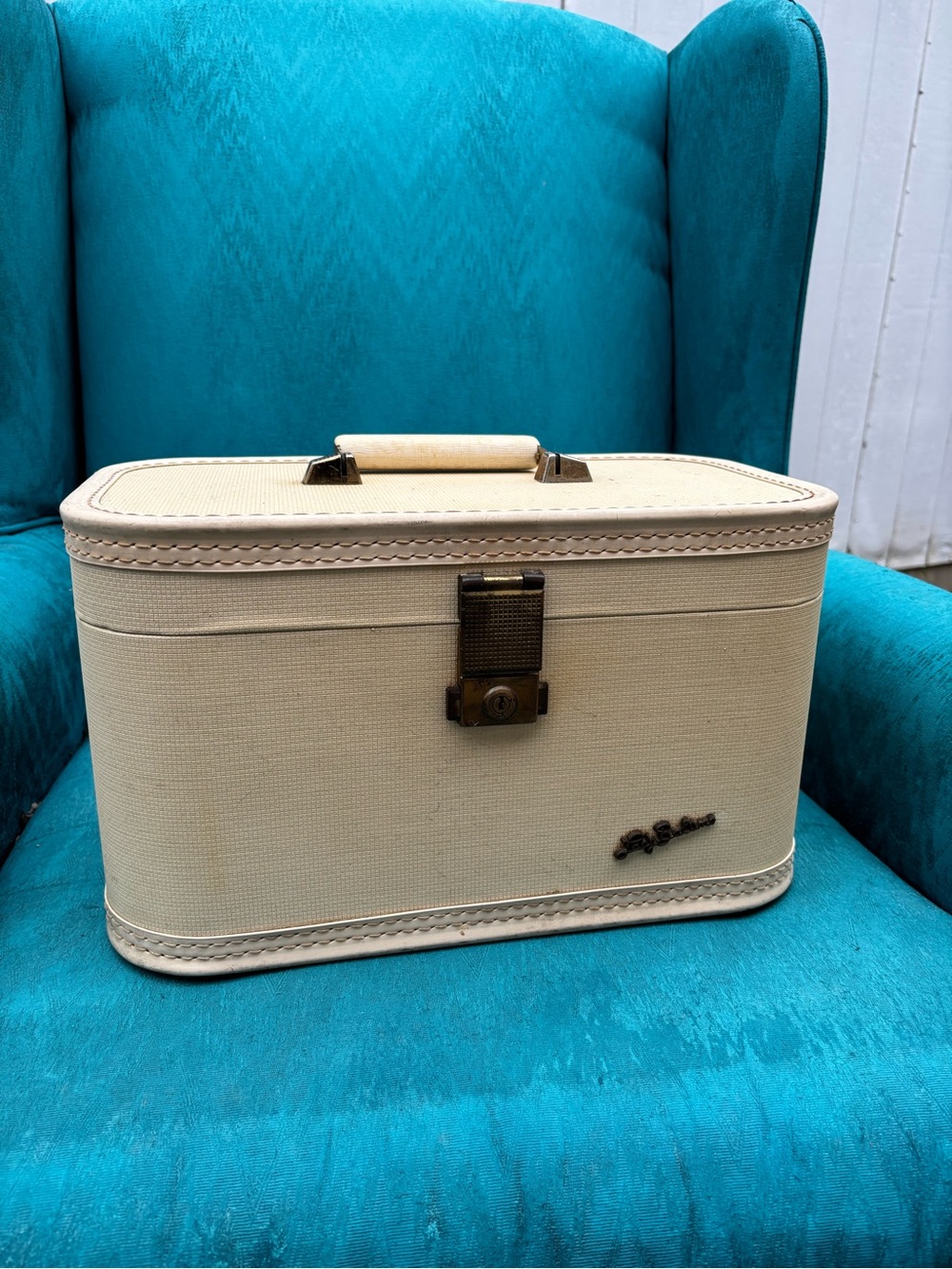 Vintage Lady Baltimore 50’s Train Case  (No Key)